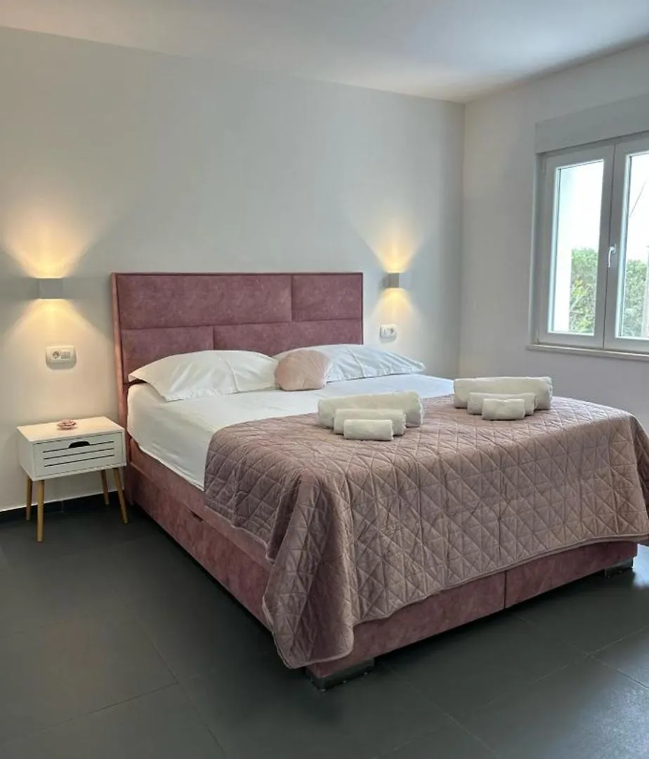 Aaa Luxury Suites Split Guest house
