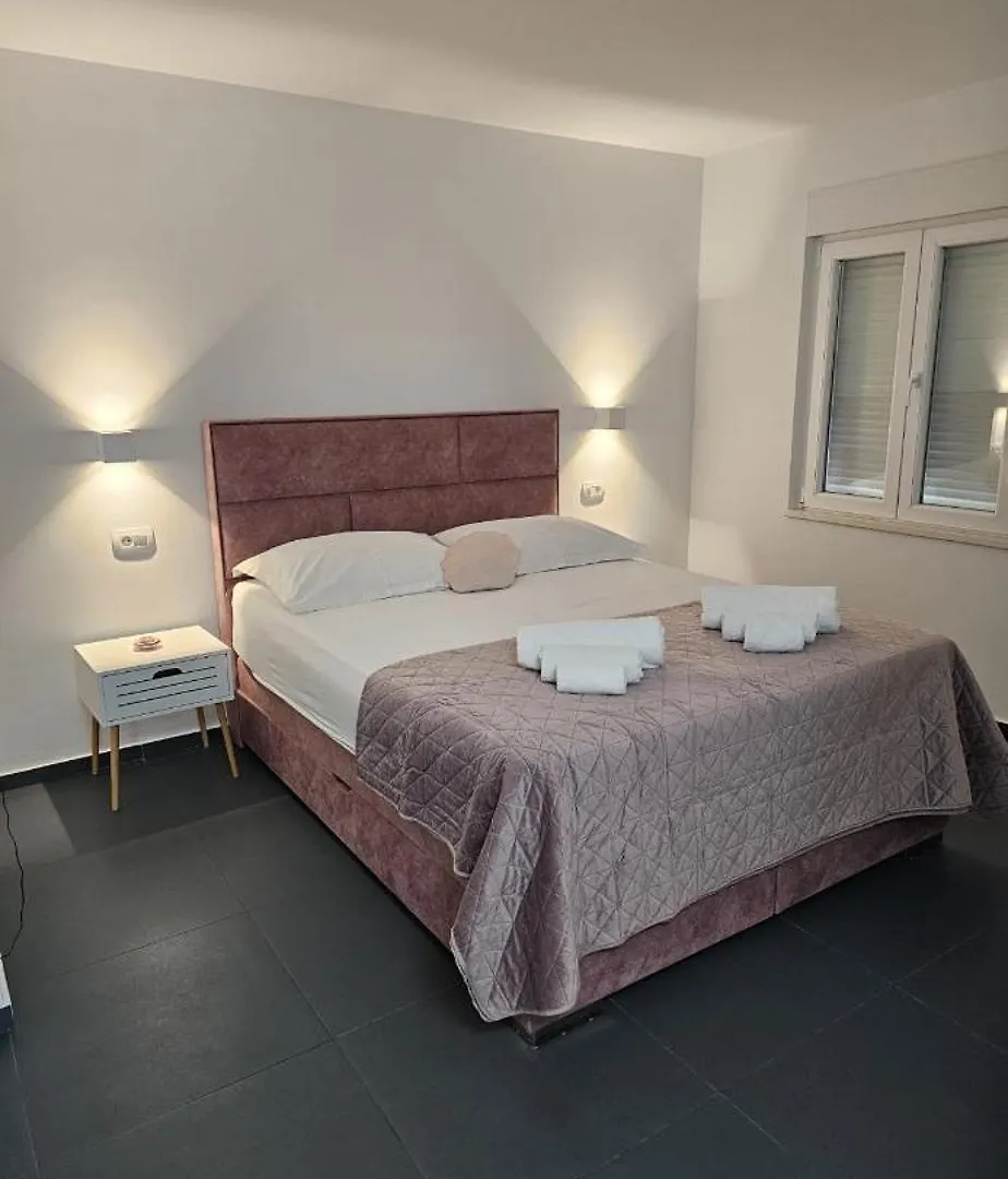Aaa Luxury Suites Split 0*,  Croatia