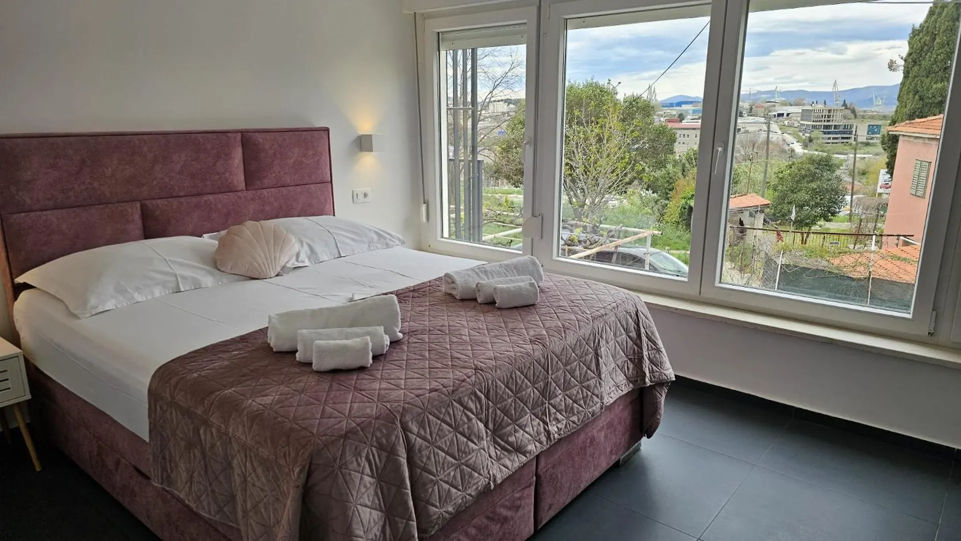 Guest house Aaa Luxury Suites Split